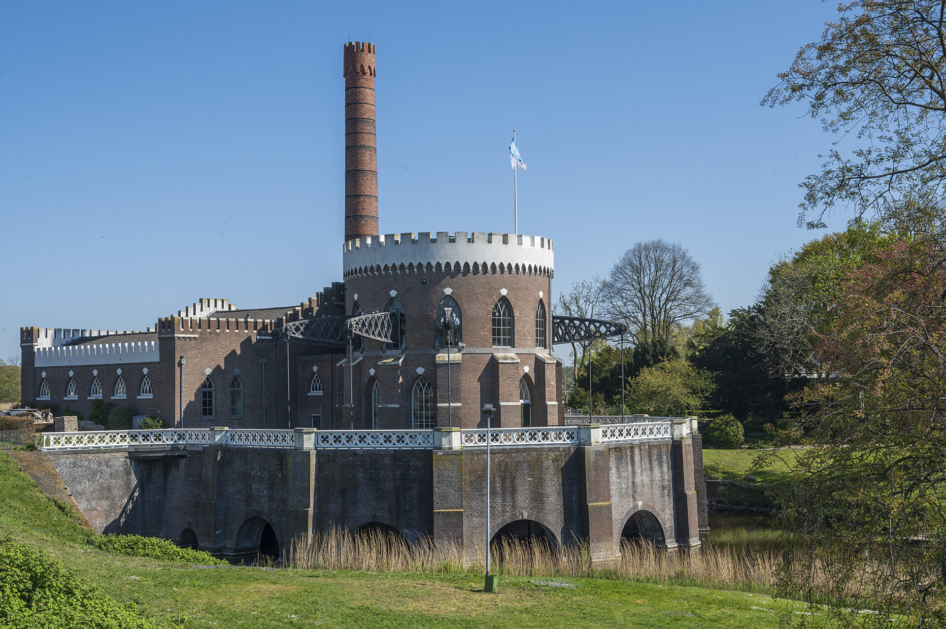 Haarlemmermeermuseum De Cruquius aan water
